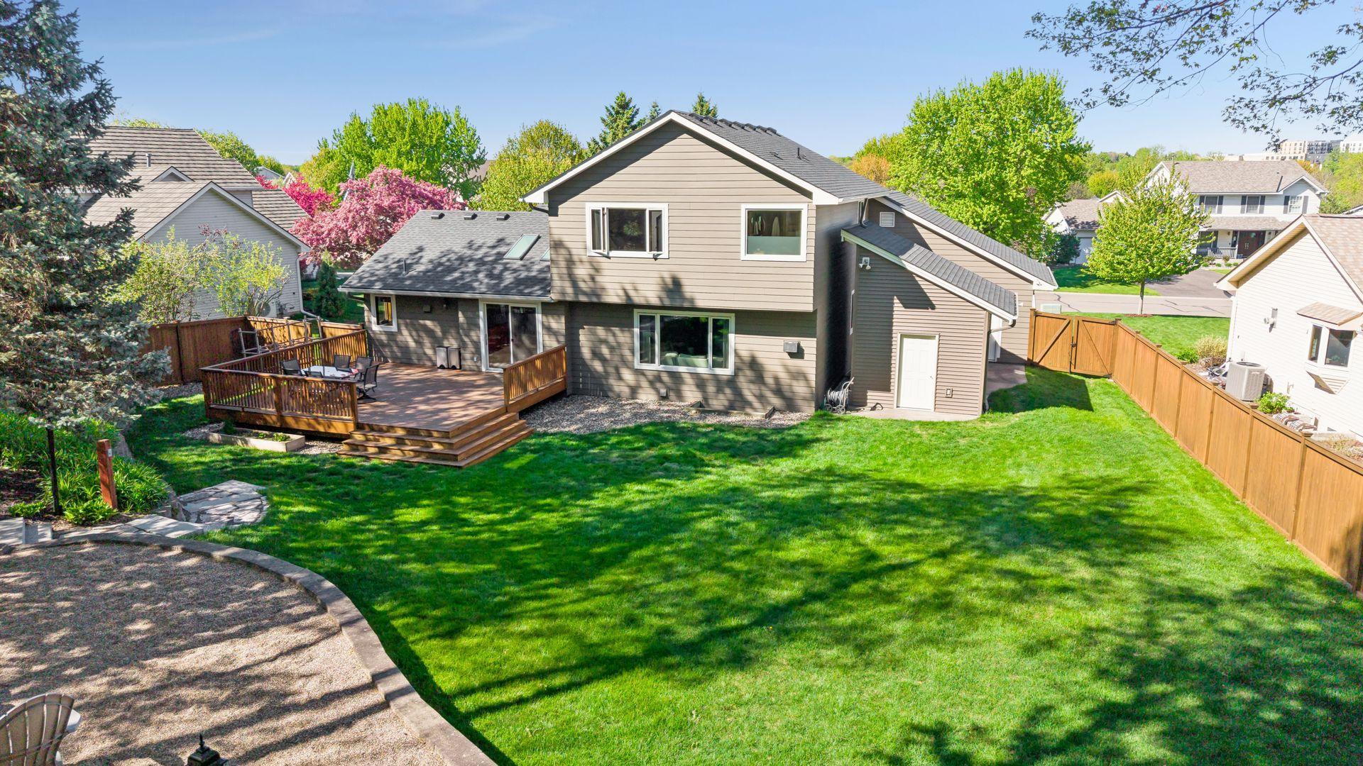 Large deck perfect for summer nights outdoors
