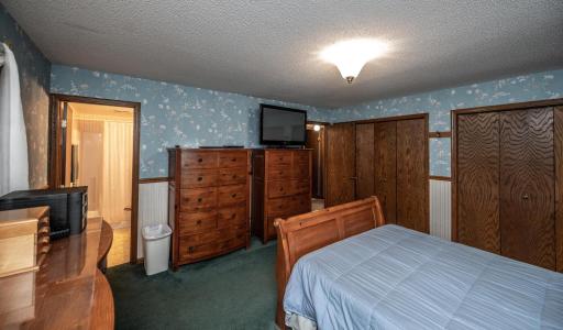 20755 Ahern Blvd Farmington MN-large-037-008-Primary Bedroom Ensuite-1500x881-72dpi.jpg