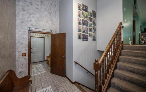 20755 Ahern Blvd Farmington MN-large-016-021-Stairway-1500x947-72dpi.jpg