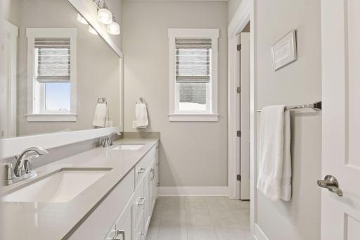24545 Bentgrass Way, Excelsior, MN 55331