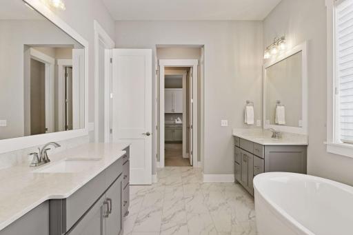 24545 Bentgrass Way, Excelsior, MN 55331
