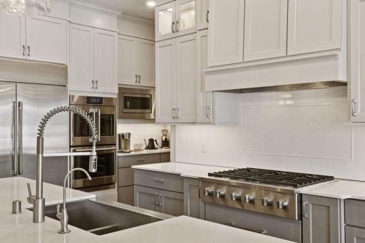 24545 Bentgrass Way, Excelsior, MN 55331
