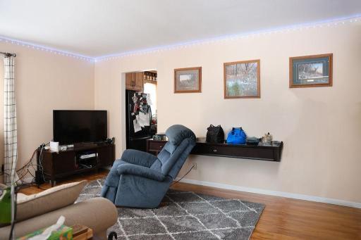 307 10 1/2 Street N, Wahpeton, ND 58075