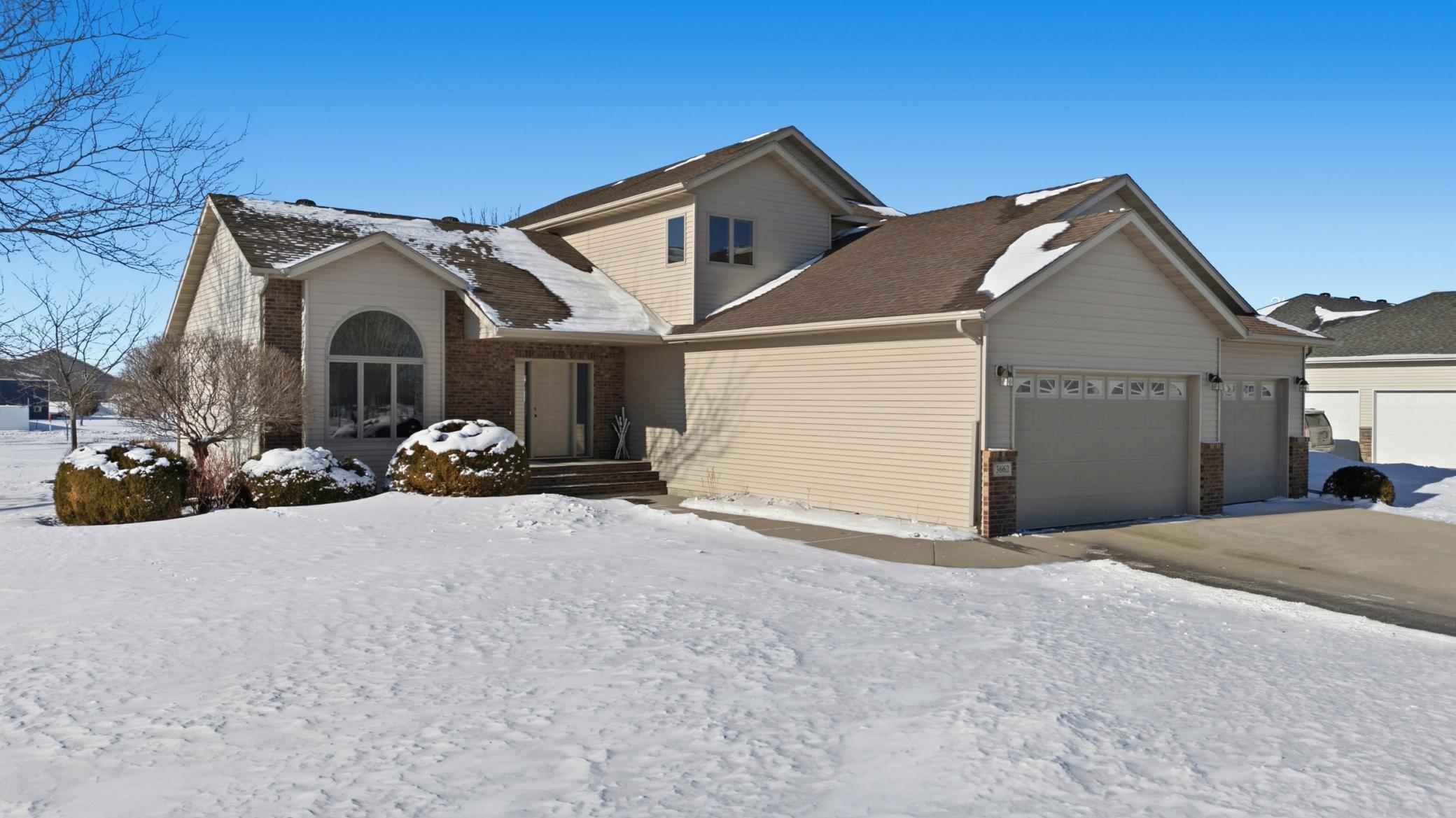 3662 N Sedona Court, West Fargo, ND 58078