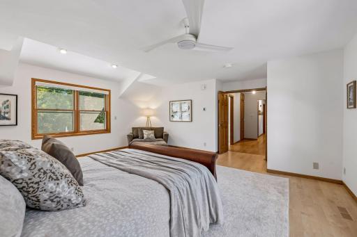 2600 W 102nd Street, Minneapolis, MN 55431