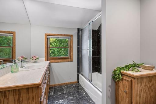 2600 W 102nd Street, Minneapolis, MN 55431