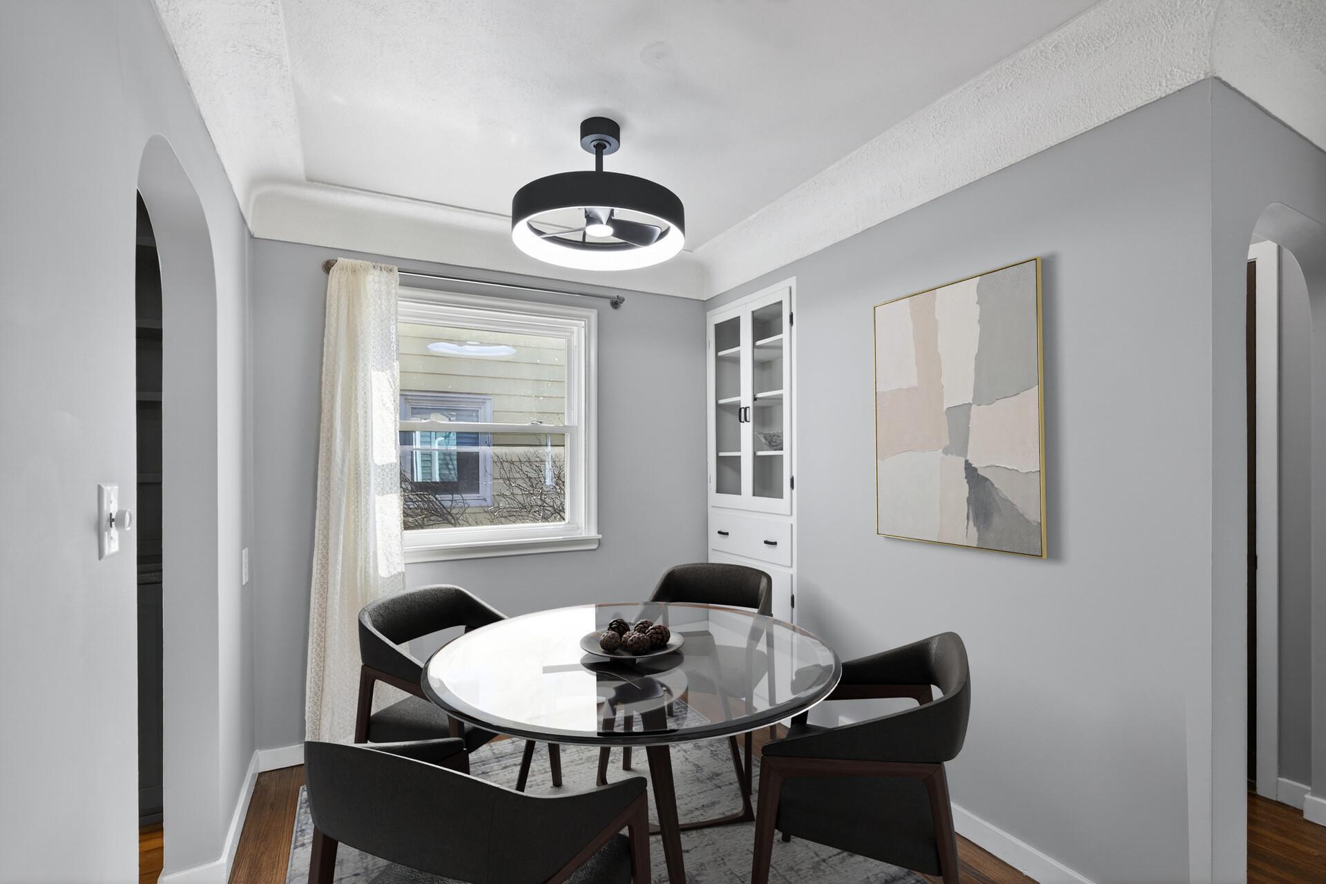 Image has been virtually staged.