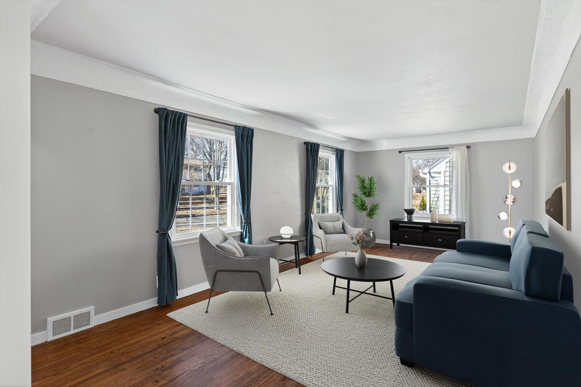 Image has been virtually staged.