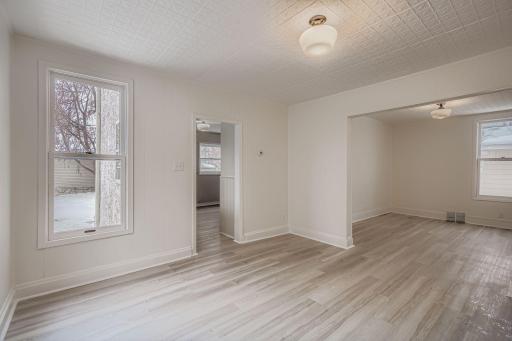 84 Isabel Street W - Web Quality - 005 - 07 Dining Room.jpg