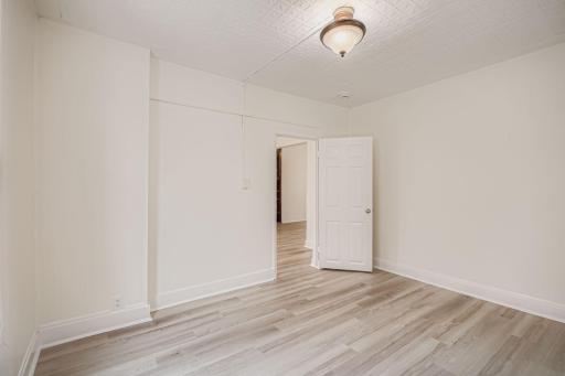 84 Isabel Street W - Web Quality - 009 - 11 Bedroom.jpg