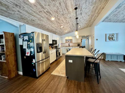 45633 300th Street, Roseau, MN 56751