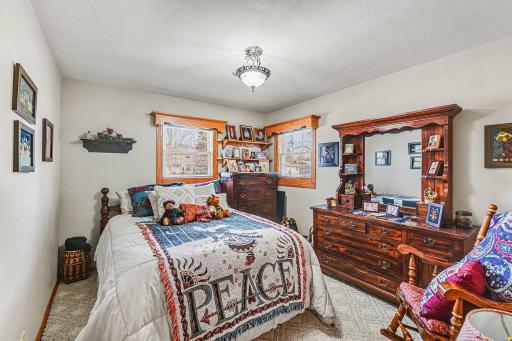 417 S Fairview Drive, Luverne, MN 56156