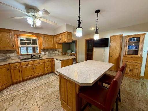 417 S Fairview Drive, Luverne, MN 56156