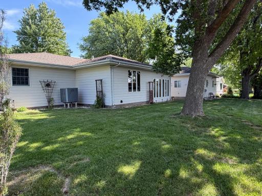 417 S Fairview Drive, Luverne, MN 56156