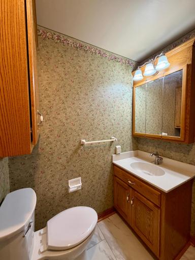 417 S Fairview Drive, Luverne, MN 56156