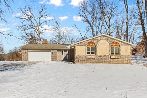 5885 Hidden Oaks Circle SE, Prior Lake, MN 55372