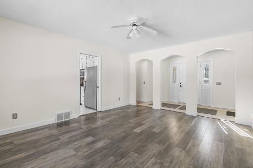 Flex room is open to foyer and has an entrance to the kitchen