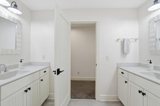 5425 Niagara Lane N, Plymouth, MN 55446