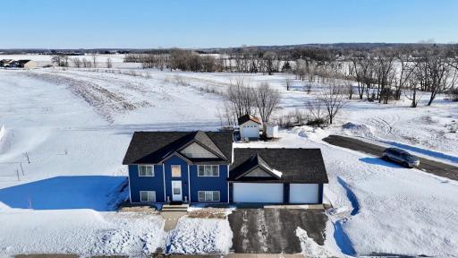 1011 Waters Edge Circle, Avon, MN 56310