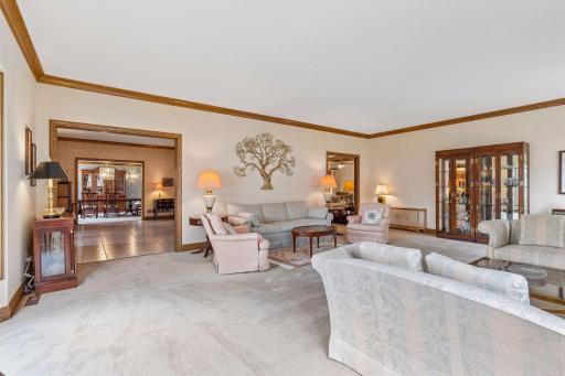 1337 Woodland Drive SW, Rochester, MN 55902