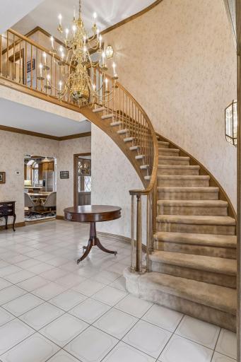 1337 Woodland Drive SW, Rochester, MN 55902