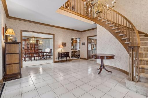 1337 Woodland Drive SW, Rochester, MN 55902