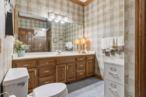1337 Woodland Drive SW, Rochester, MN 55902
