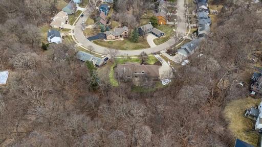 1337 Woodland Drive SW, Rochester, MN 55902