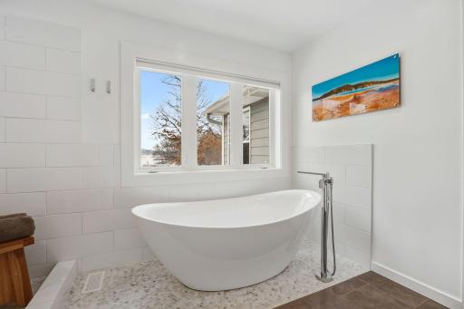 18870 Kanabec Trail, Lakeville, MN 55044