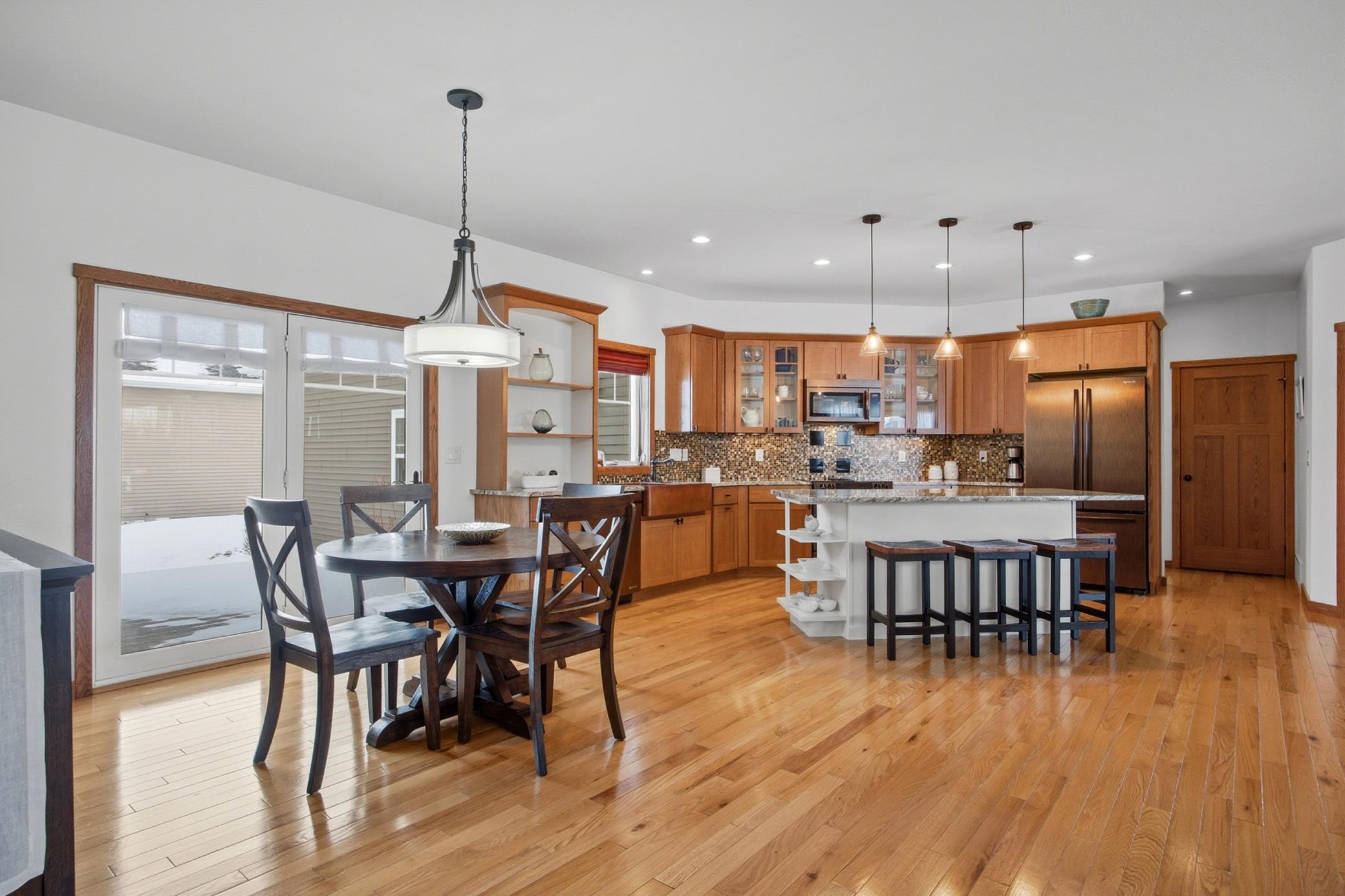 Dining/Kitchen