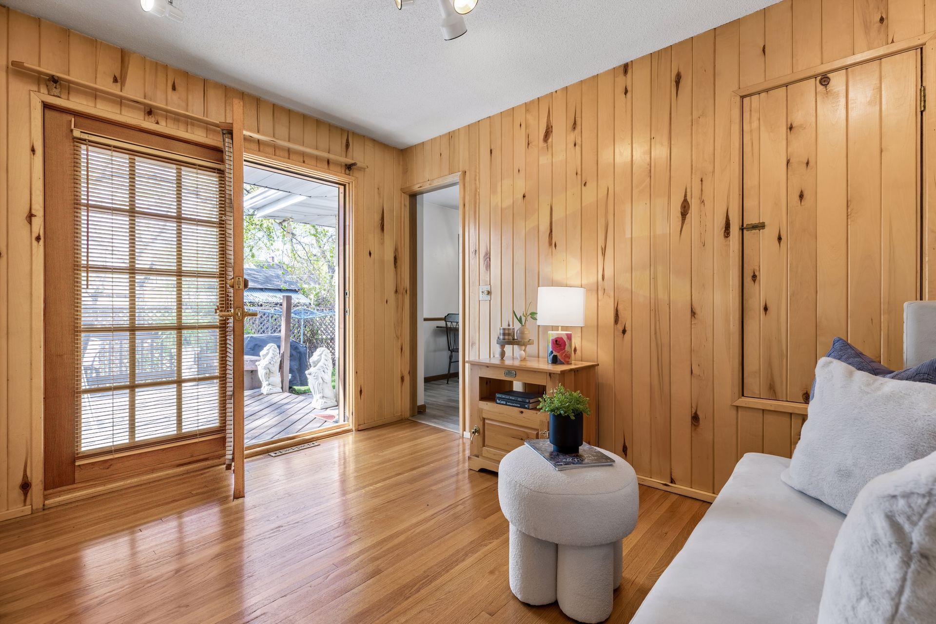 A tranquil space to read or play board games