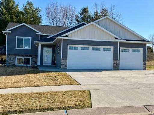 1013 Eagle Vista Lane, Lake City, MN 55041