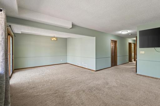 4149 Strawberry Lane, Saint Paul, MN 55123