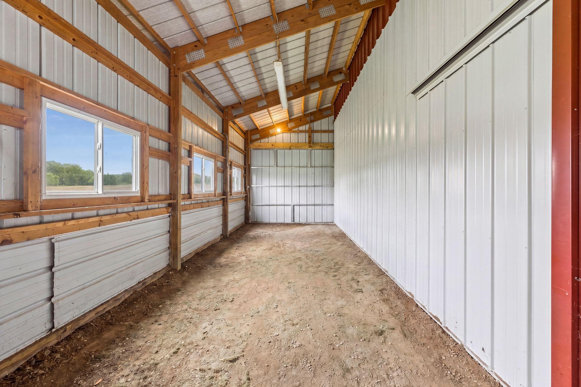 Horse Run - Multiple doors to other areas.