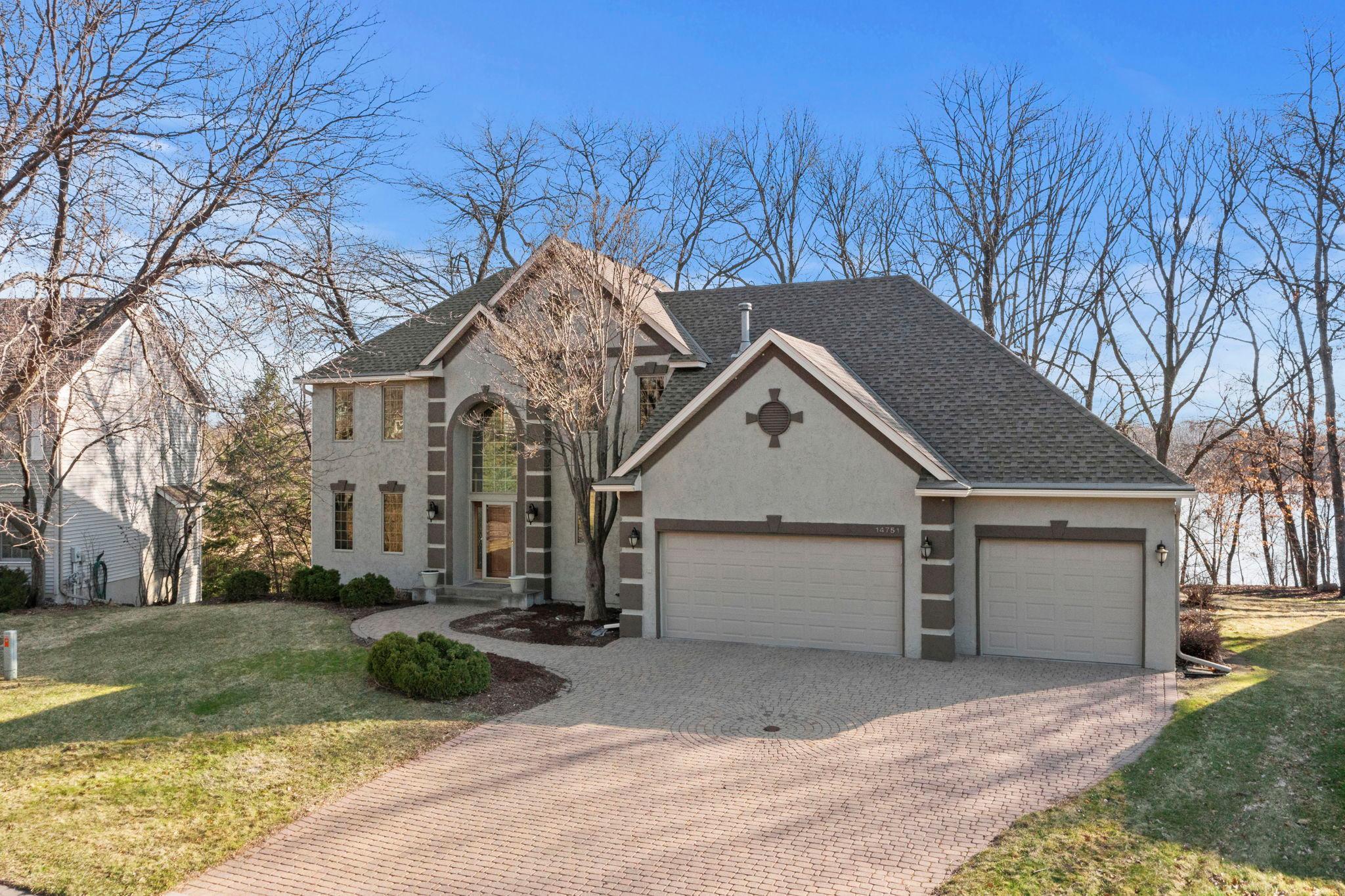 Oversize paver driveway