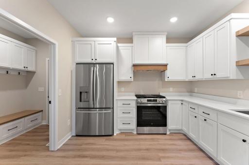 2452 County Road D W, Roseville, MN 55112