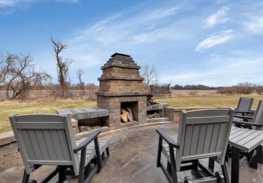 Outdoor fireplace (picture from previous listing)
