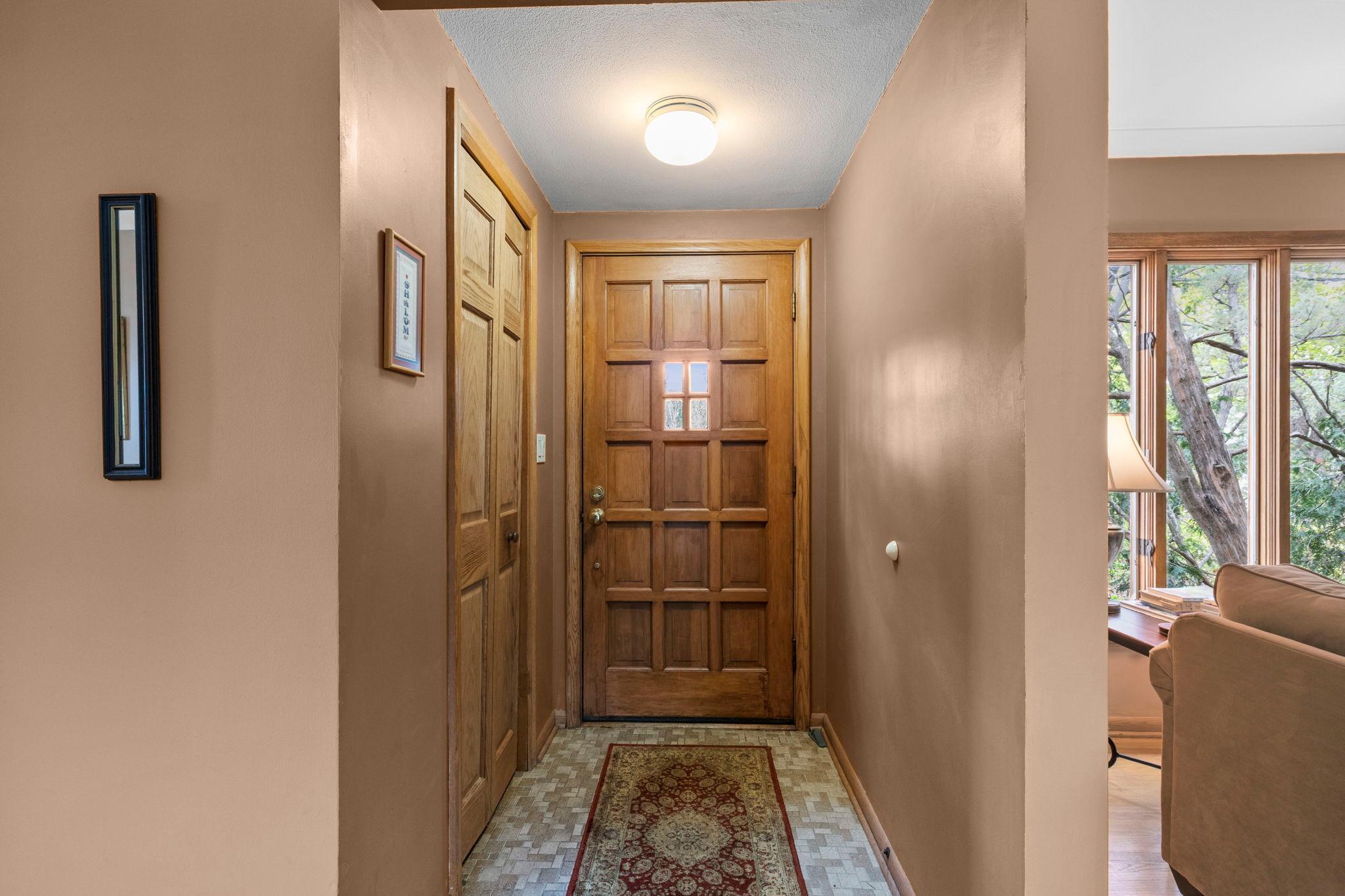 Inviting front entry