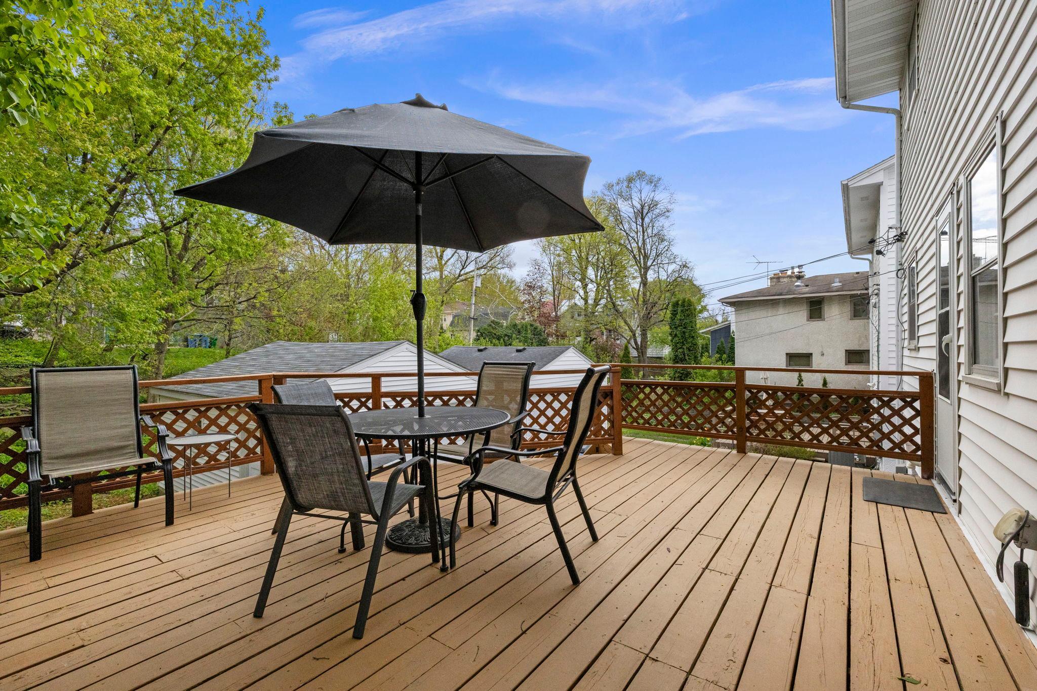 Large rear deck
