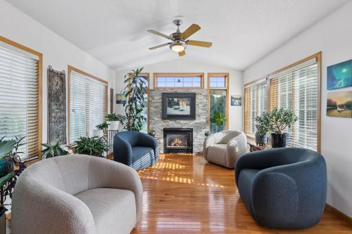 6081 N Ridge Drive, Savage, MN 55378