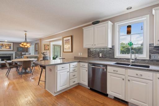 6081 N Ridge Drive, Savage, MN 55378