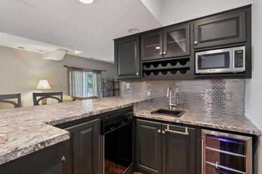 6081 N Ridge Drive, Savage, MN 55378