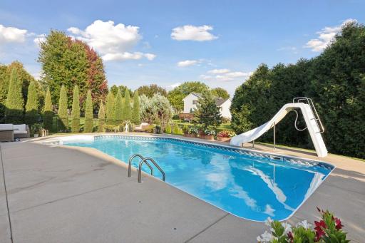 6081 N Ridge Drive, Savage, MN 55378