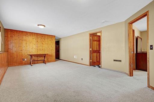 37728 Hawthorne Avenue, North Branch, MN 55056