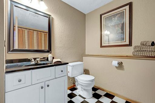 37728 Hawthorne Avenue, North Branch, MN 55056