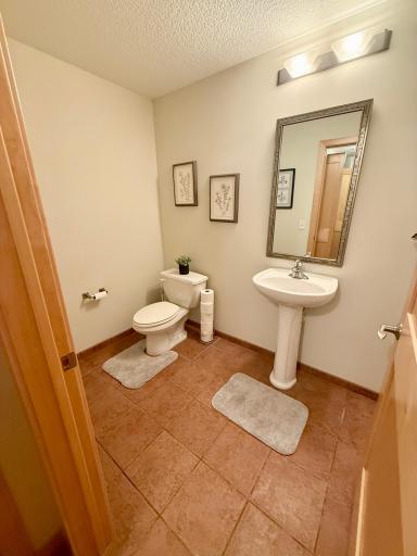 2201 Village Lane, A203, Minneapolis, MN 55431