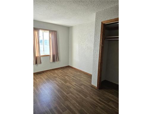 905 E 5th Street, Blue Earth, MN 56013