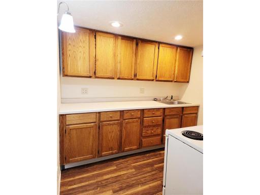 905 E 5th Street, Blue Earth, MN 56013