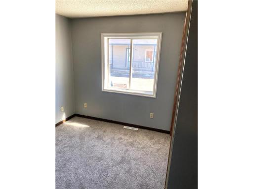 905 E 5th Street, Blue Earth, MN 56013