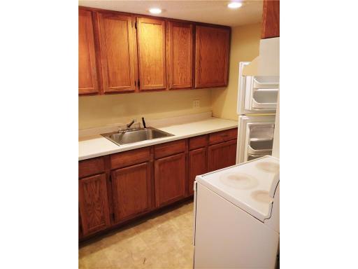 905 E 5th Street, Blue Earth, MN 56013